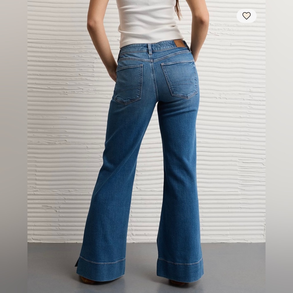 Awesome & Super flattering pair of American Eagle High Rise, Flare (wide leg) - Picture 13 of 13